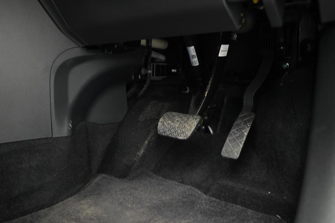 2024 MG Zst Essence, Automatic, 16732 km, Pedals and Footmat