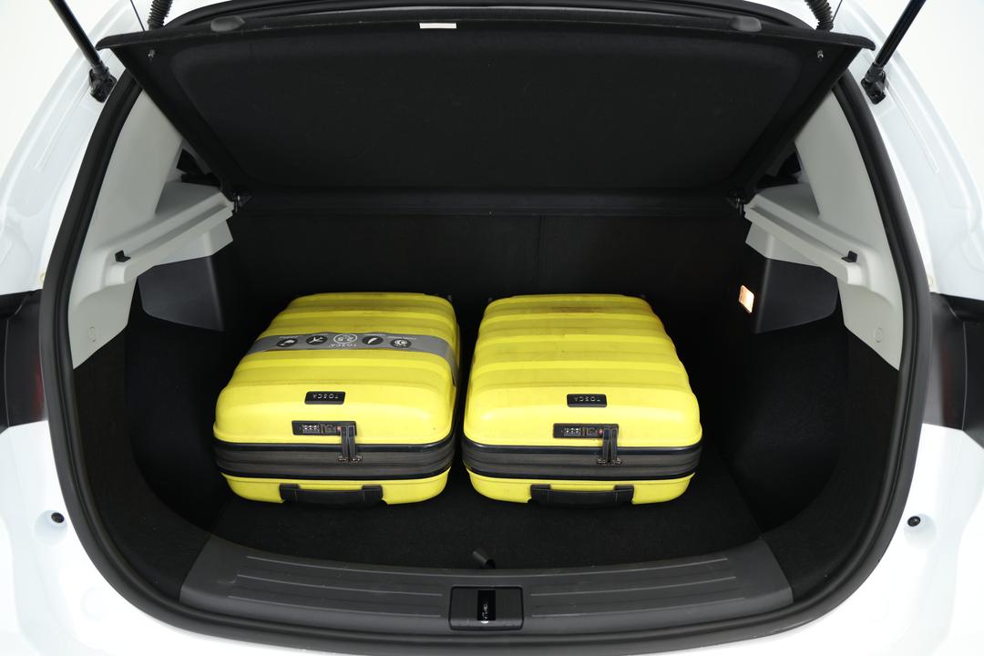 2024 MG Zst Essence, Automatic, 16732 km, Boot Inside View with Luggage