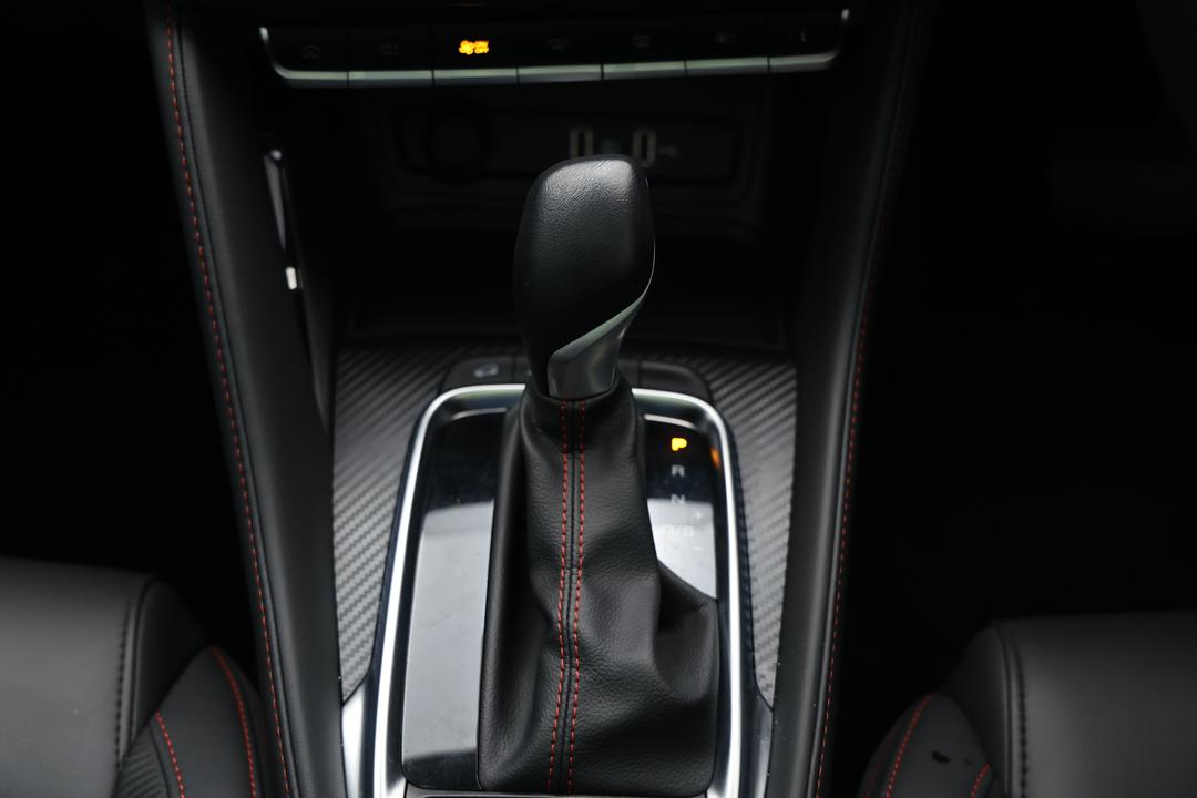 2024 MG Zst Essence, Automatic, 16732 km, Gear Lever 
