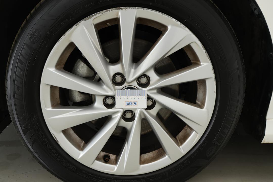 2024 Toyota Camry Ascent, Automatic, 49496 km, Wheels Rim Front RHS Gutter Rash
