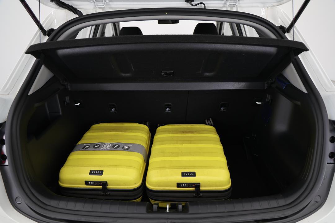 2024 Kia Stonic S, Automatic, 30280 km, Boot Inside View with Luggage
