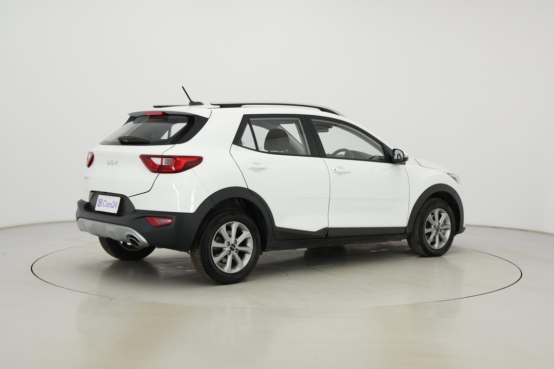 2024 Kia Stonic S, Automatic, 30280 km, Right Back Diagonal (45- Degree) View