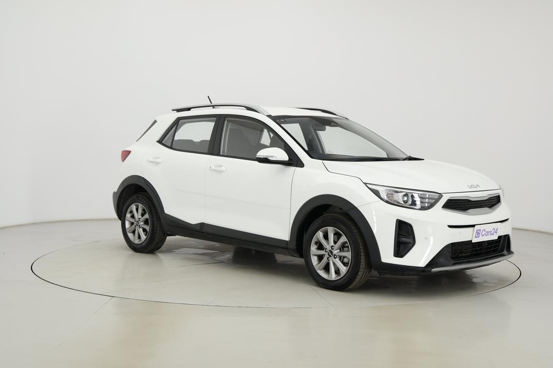 2024 Kia Stonic S, Automatic, 30280 km, Right Front Diagonal (45- Degree) View