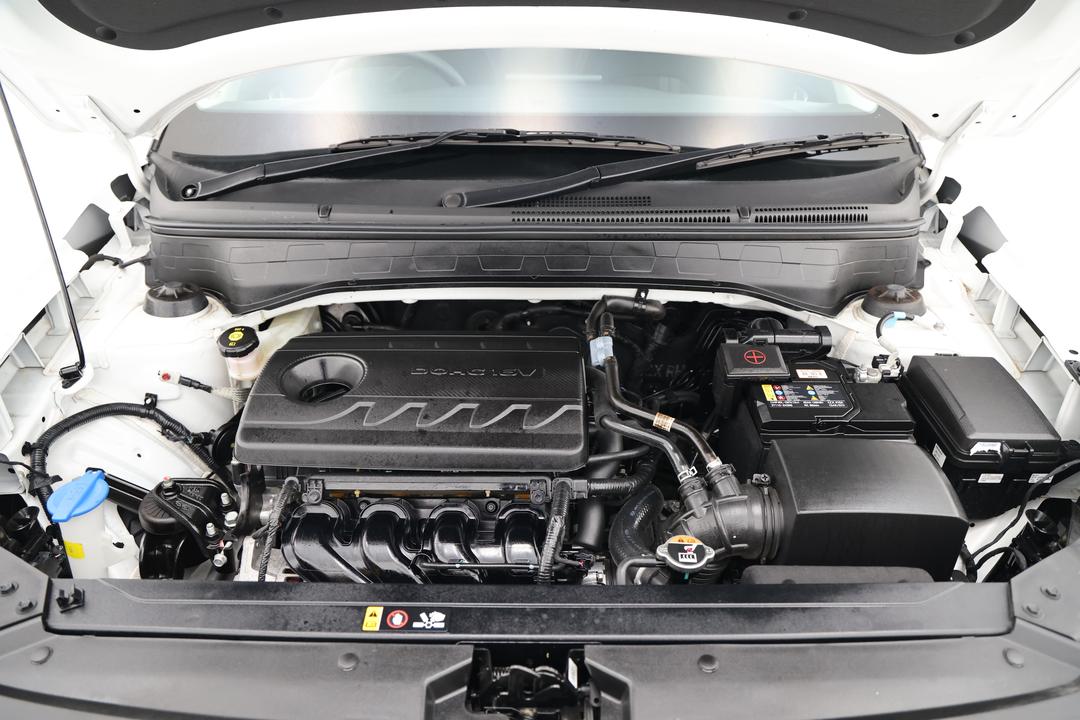2025 Hyundai Venue Venue, Automatic, 30205 km, Open Bonnet (Engine)