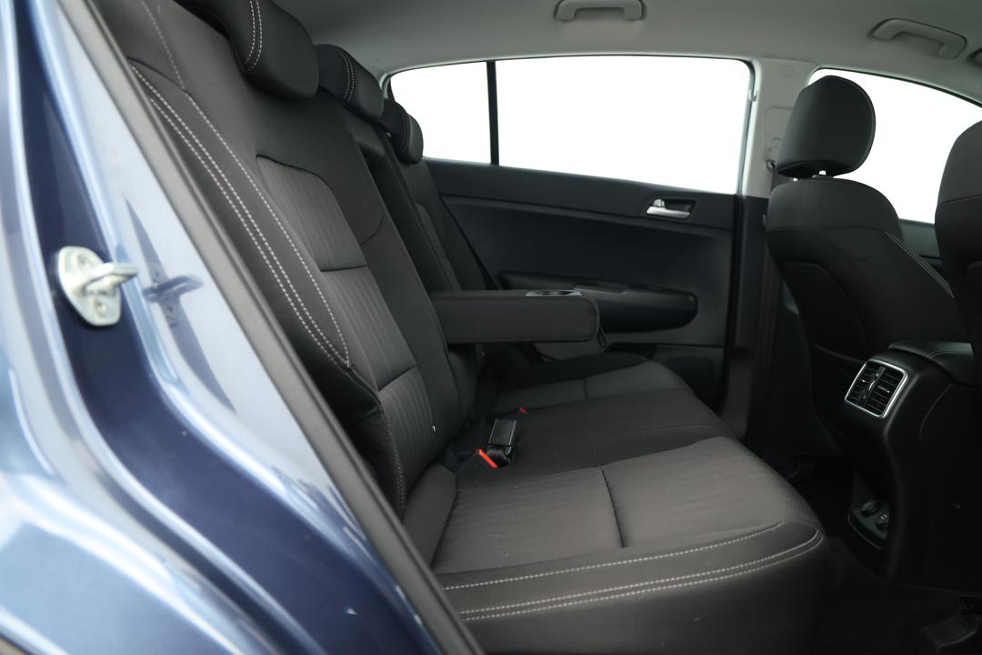 2020 Kia Sportage S (FWD), Automatic, 77651 km, Right Side Rear Door Cabin View