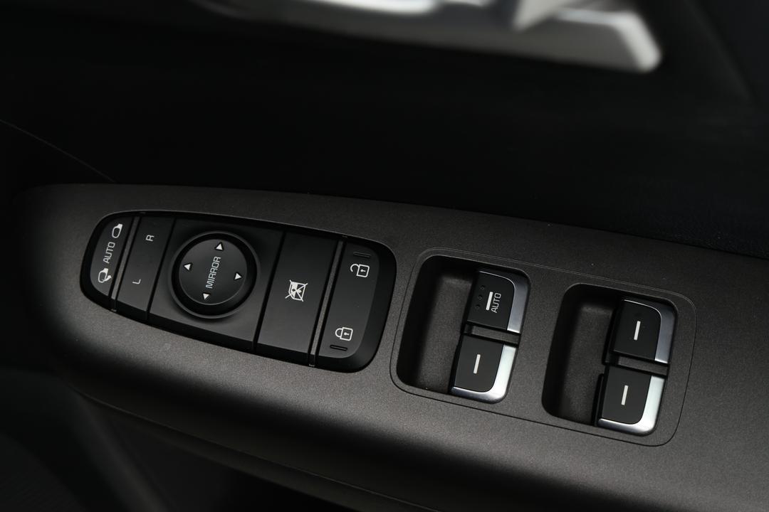 2020 Kia Sportage S (FWD), Automatic, 77651 km, Drivers Side Door Panel Controls