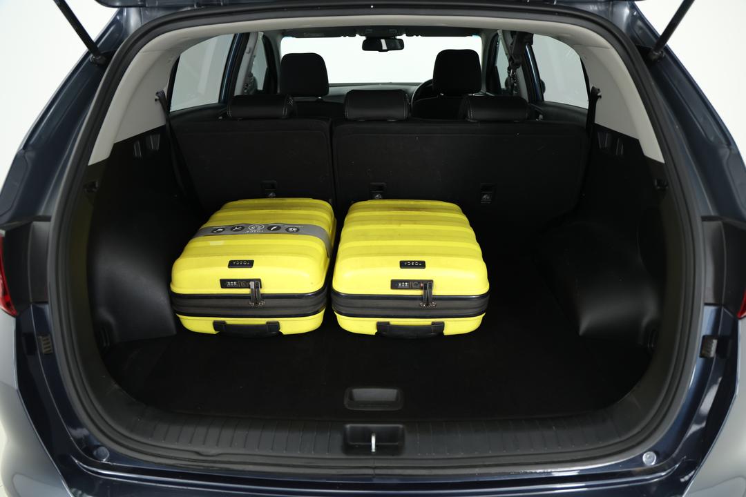 2020 Kia Sportage S (FWD), Automatic, 77651 km, Boot Inside View with Luggage