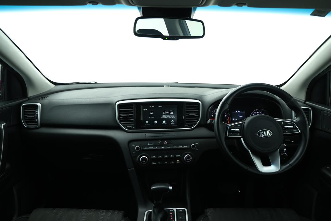 2020 Kia Sportage S (FWD), Automatic, 77651 km, Dashboard View