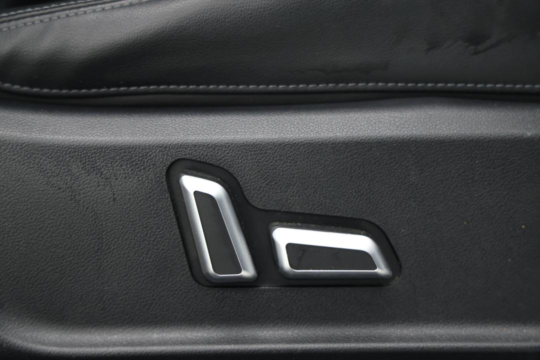 2020 GWM Ute Cannon-l (4x4), Automatic, 92531 km, Drivers Side Adjustment Panel