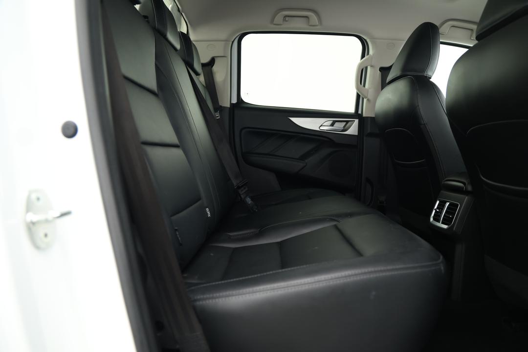 2020 GWM Ute Cannon-l (4x4), Automatic, 92531 km, Right Side Rear Door Cabin View