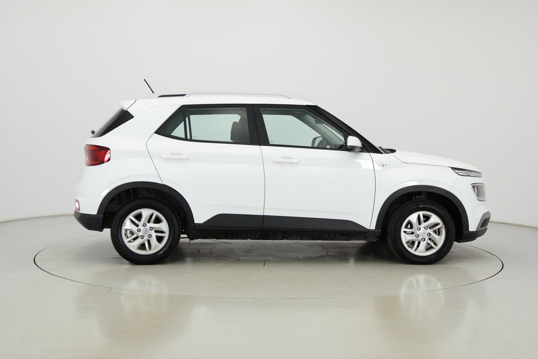 2025 Hyundai Venue -, Automatic, 24105 km, Right Side View