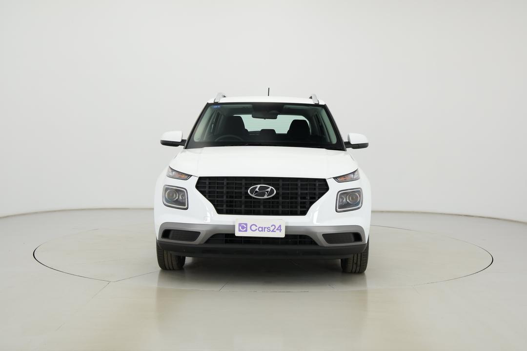 2025 Hyundai Venue -, Automatic, 24105 km, Front View