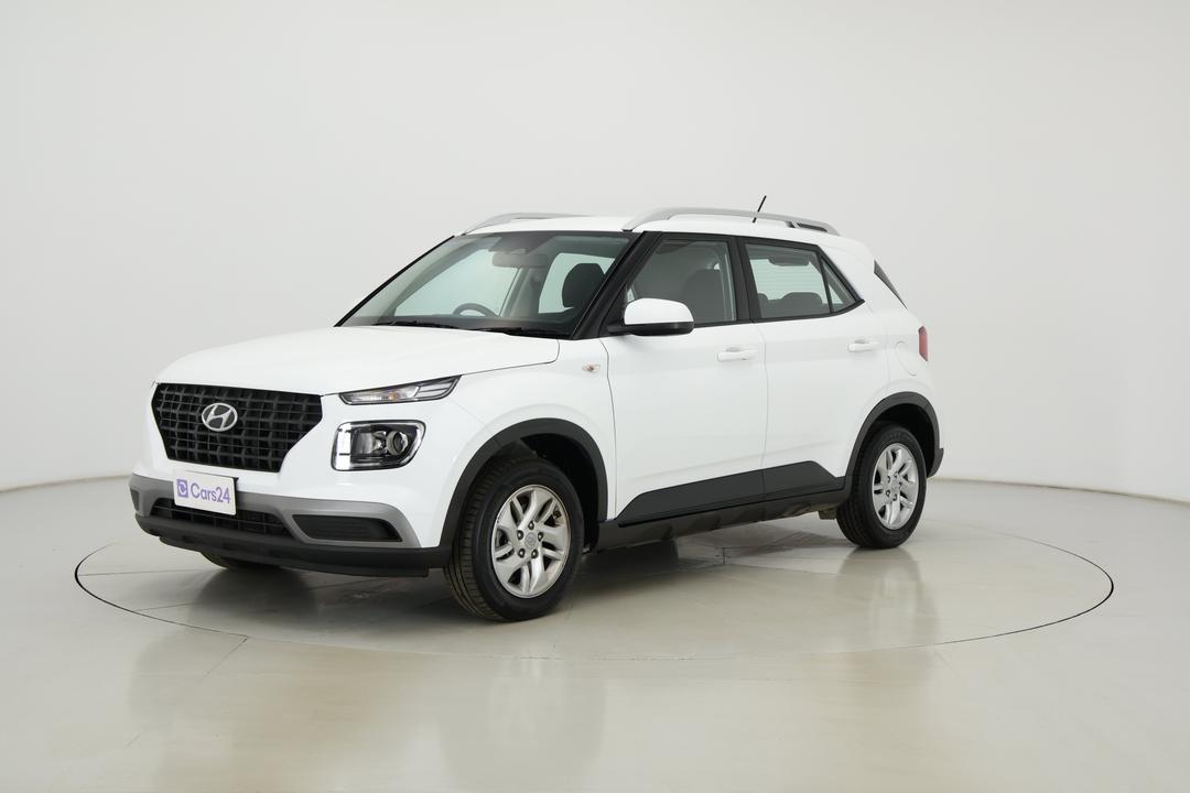 2025 Hyundai Venue -, Automatic, 24105 km, Left Front Diagonal (45- Degree) View