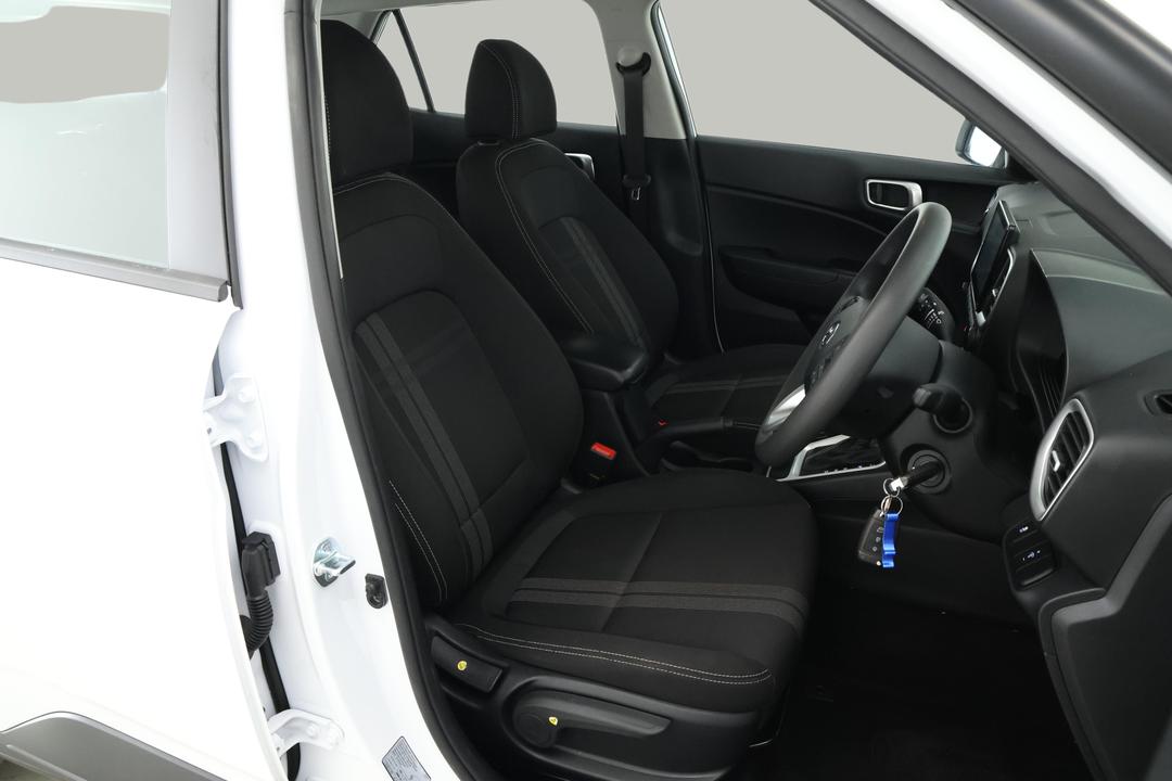 2025 Hyundai Venue -, Automatic, 24105 km, Right Side Front Door Cabin View