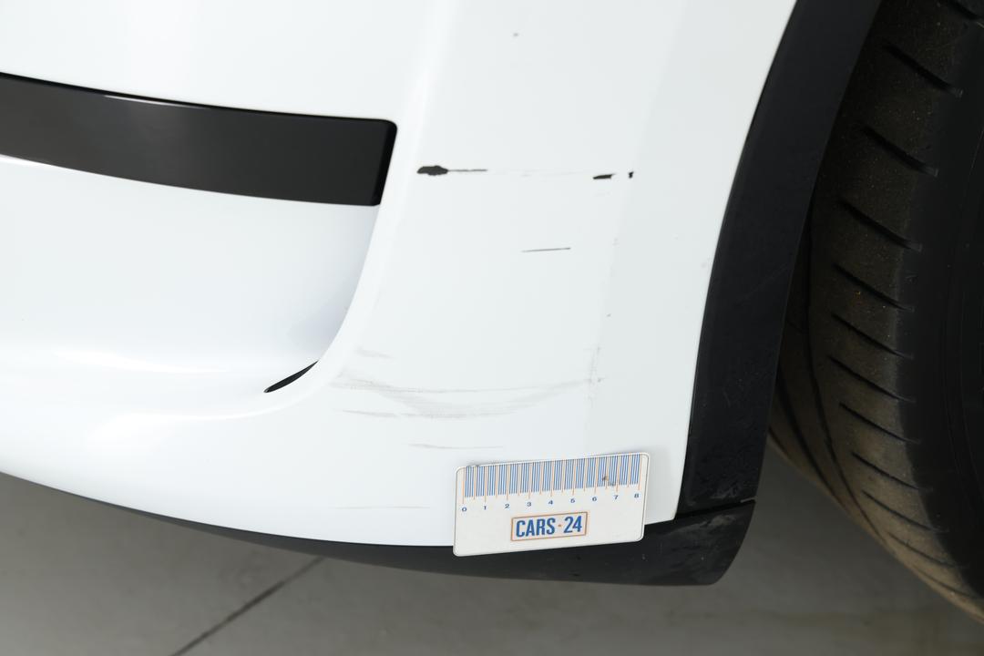 2023 Tesla Model Y Rear-wheel Drive, Automatic, 37272 km, Bumper Front Scratch