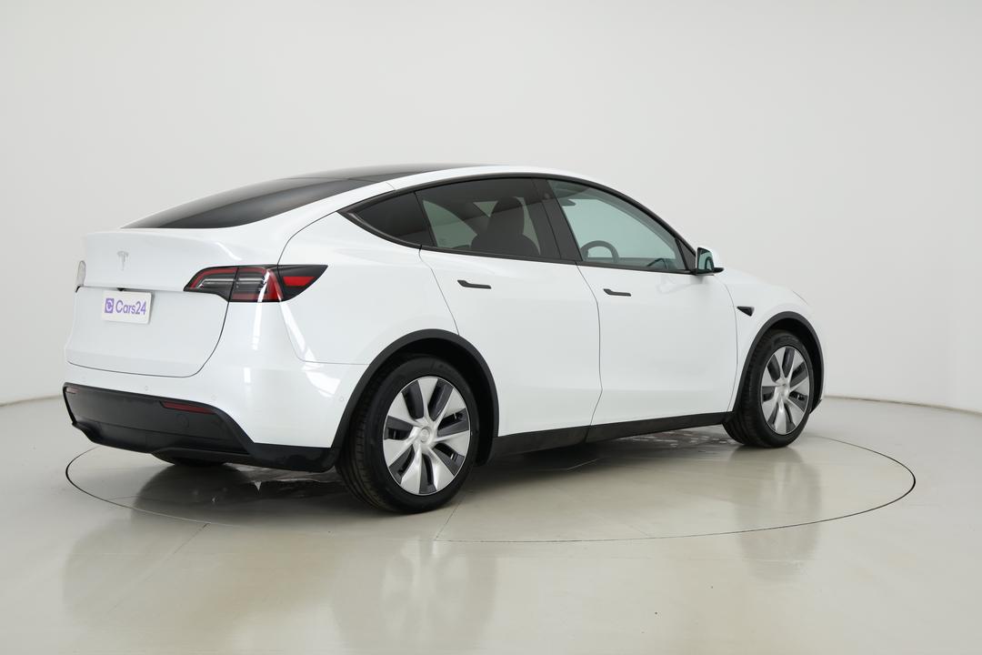 2023 Tesla Model Y Rear-wheel Drive, Automatic, 37272 km, Right Back Diagonal (45- Degree) View