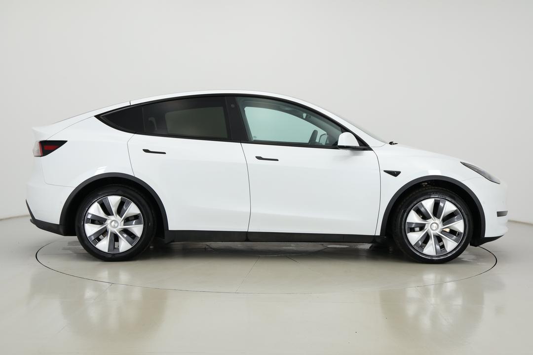 2023 Tesla Model Y Rear-wheel Drive, Automatic, 37272 km, Right Side View