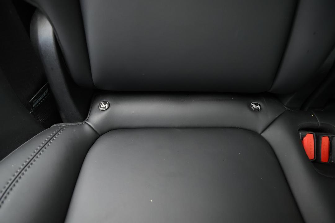 2023 Tesla Model Y Rear-wheel Drive, Automatic, 37272 km, Child Seat Anchor Points