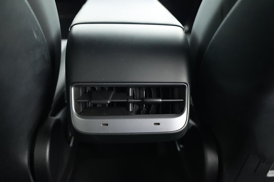 2023 Tesla Model Y Rear-wheel Drive, Automatic, 37272 km, Rear A/C Vent
