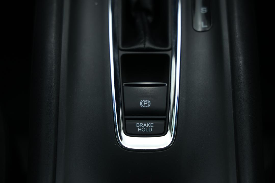 2017 Honda HR-V Vti, Automatic, 109566 km, Handbrake