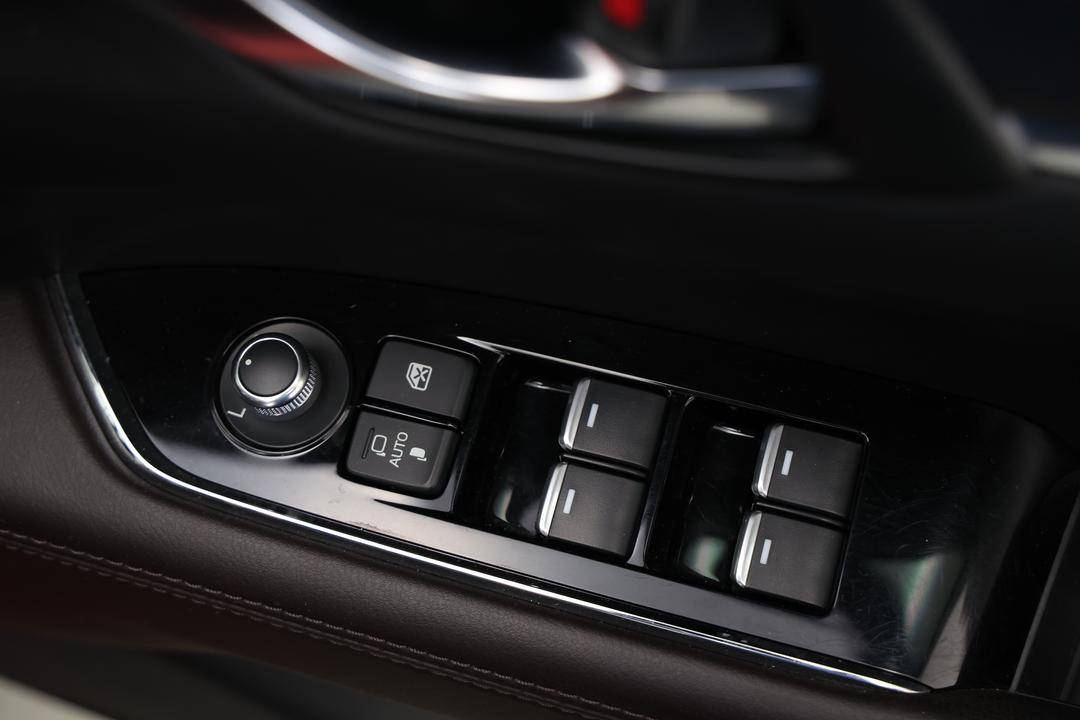 2022 Mazda CX-8 Touring (FWD), Automatic, 34948 km, Drivers Side Door Panel Controls