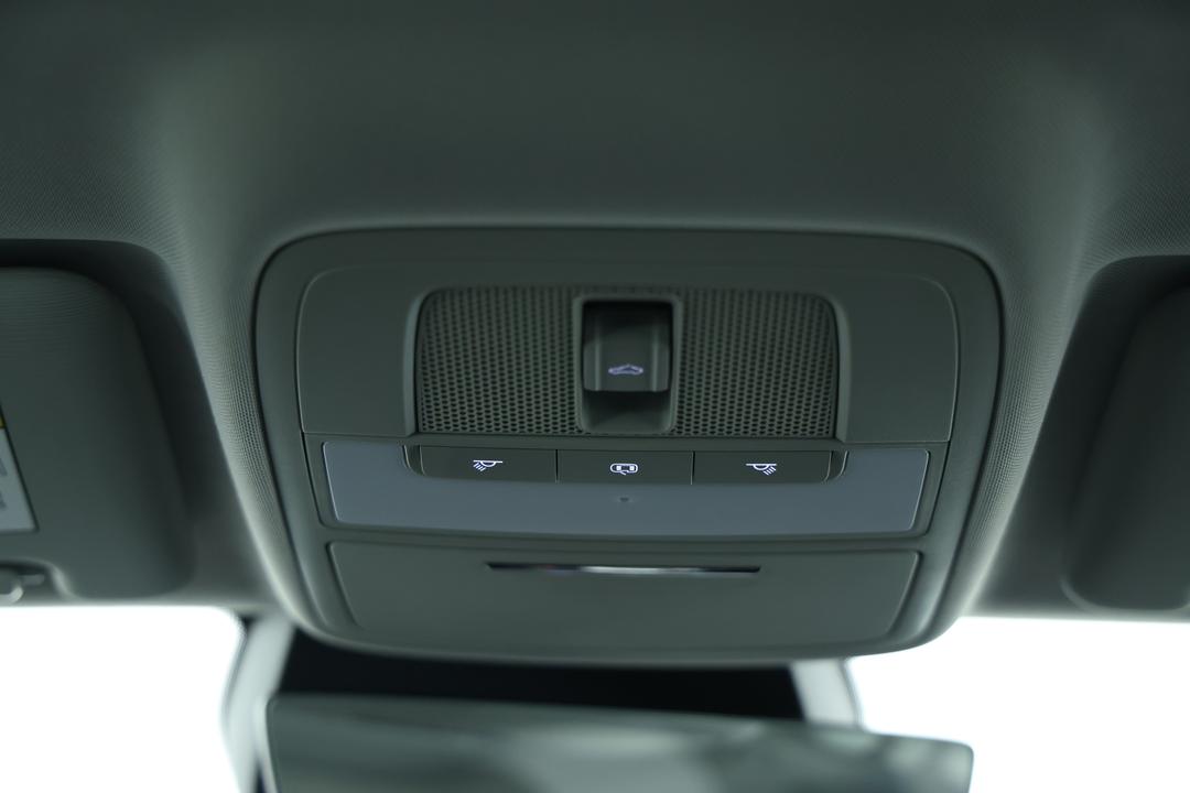 2024 MG Mg5 Essence, Automatic, 34791 km, On-Roof Controls/Sunglass holder