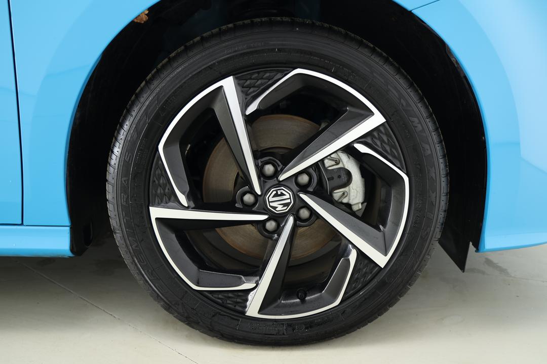 2024 MG Mg5 Essence, Automatic, 34791 km, Right Front Wheel