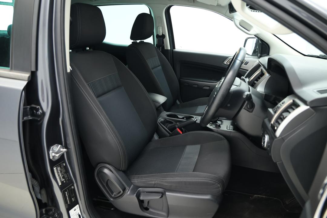 2021 Ford Ranger Xlt 2.0 (4x4), Automatic, 113245 km, Drivers Side Door Panel Controls