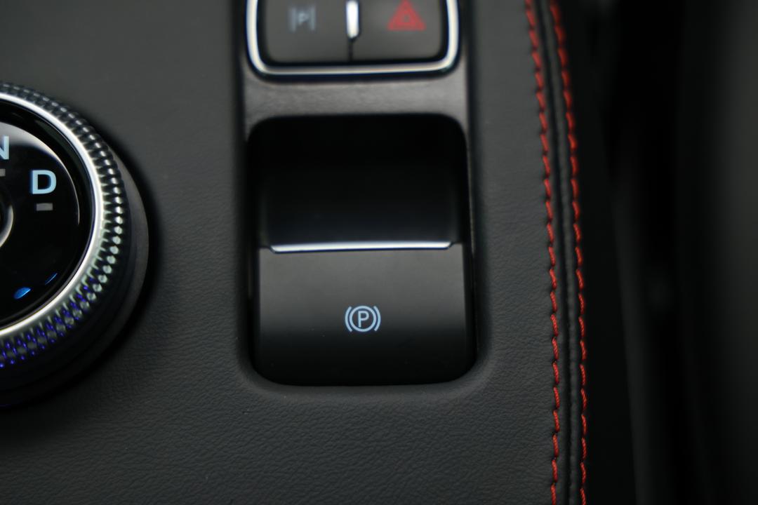2023 Ford Mustang Mach-e Premium, Automatic, 15443 km, Gear Lever 
