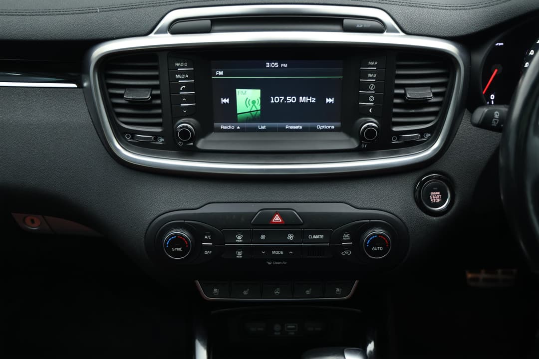 2017 Kia Sorento Gt-line (4x4), Automatic, 153567 km, Center Console
