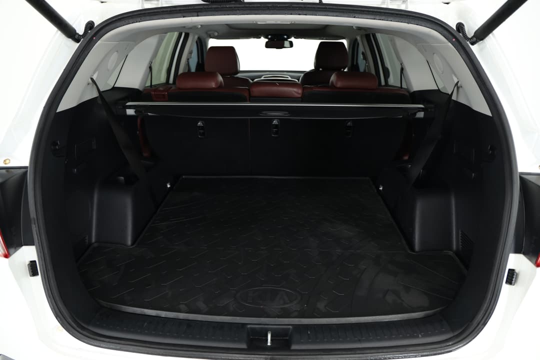 2017 Kia Sorento Gt-line (4x4), Automatic, 153567 km, Boot Inside View