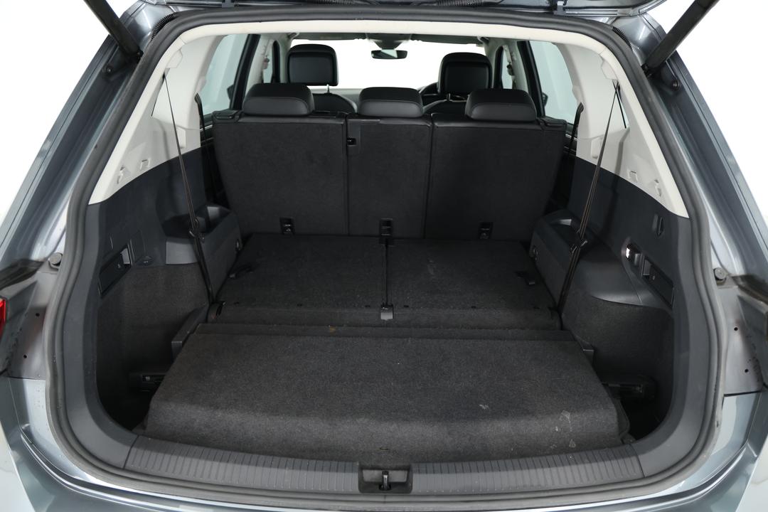2019 Volkswagen Tiguan Allspace 132 Tsi Comfortline, Automatic, 83188 km, Boot Inside View