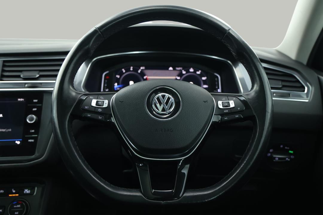 2019 Volkswagen Tiguan Allspace 132 Tsi Comfortline, Automatic, 83188 km, Steering Wheel Close-up