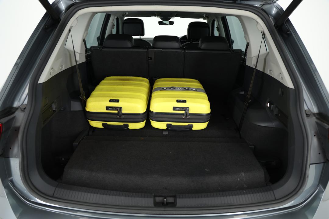 2019 Volkswagen Tiguan Allspace 132 Tsi Comfortline, Automatic, 83188 km, Boot Inside View with Luggage
