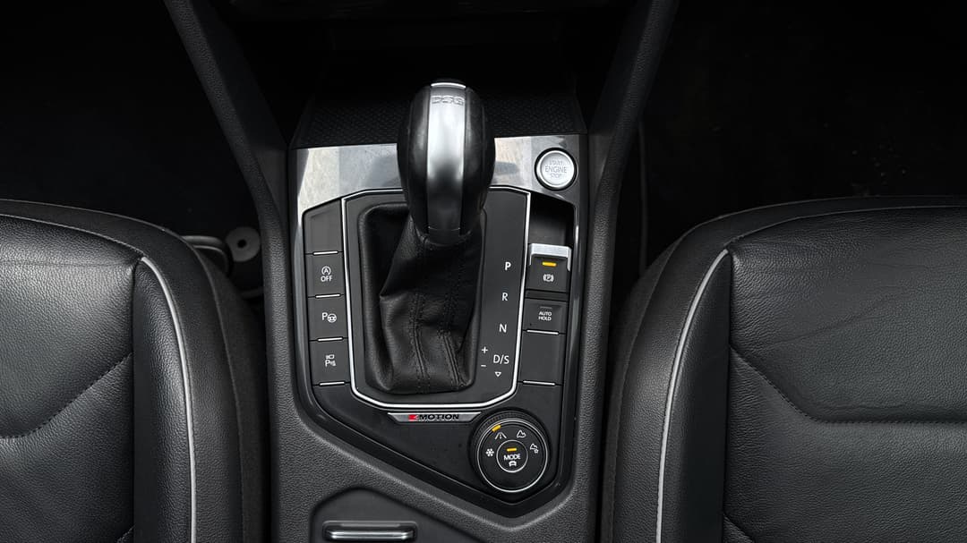 2019 Volkswagen Tiguan Allspace 132 Tsi Comfortline, Automatic, 83188 km, Gear Lever 