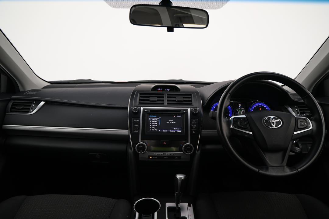 2016 Toyota Camry Atara S, Automatic, 69465 km, Dashboard View