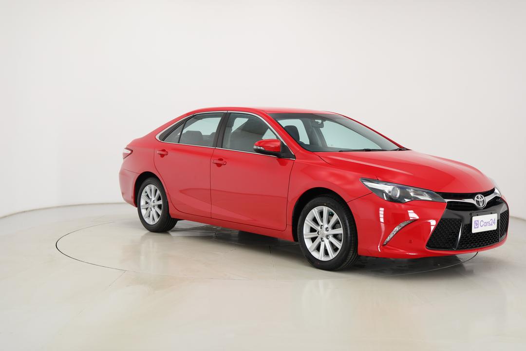 2016 Toyota Camry Atara S, Automatic, 69465 km, Right Front Diagonal (45- Degree) View