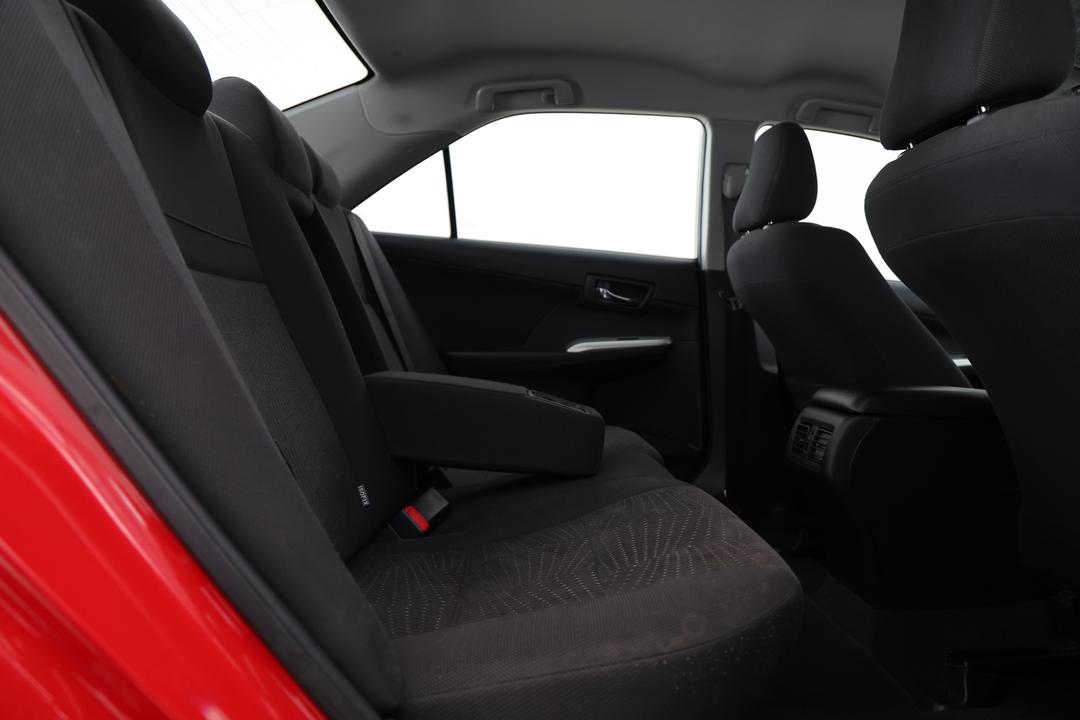 2016 Toyota Camry Atara S, Automatic, 69465 km, Right Side Rear Door Cabin View
