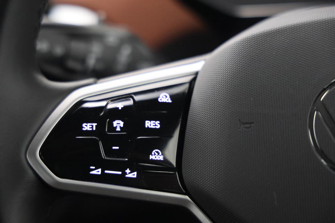 2025 Volkswagen Id.4 Pro, Automatic, 7132 km, Cruise Control