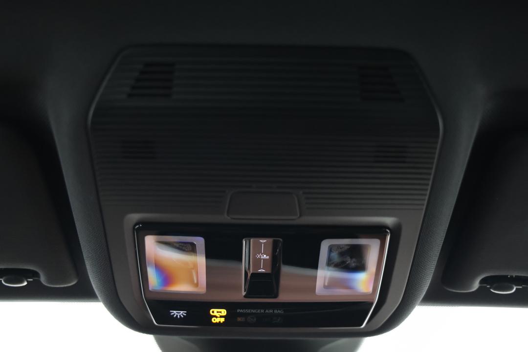 2025 Volkswagen Id.4 Pro, Automatic, 7132 km, On-Roof Controls/Sunglass holder