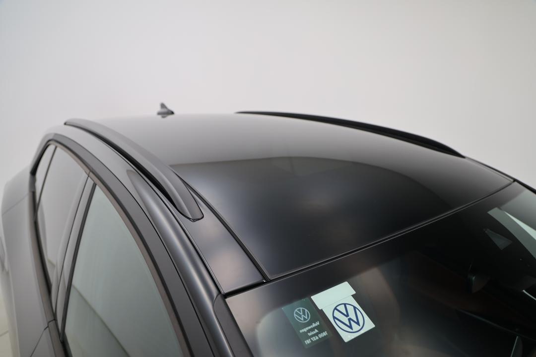2025 Volkswagen Id.4 Pro, Automatic, 7132 km, Roof/Sunroof View