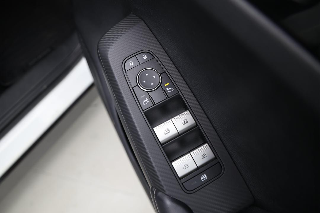 2024 Mitsubishi Outlander Es 5 Seat (2WD), Automatic, 53874 km, Right Side Front Door Cabin View