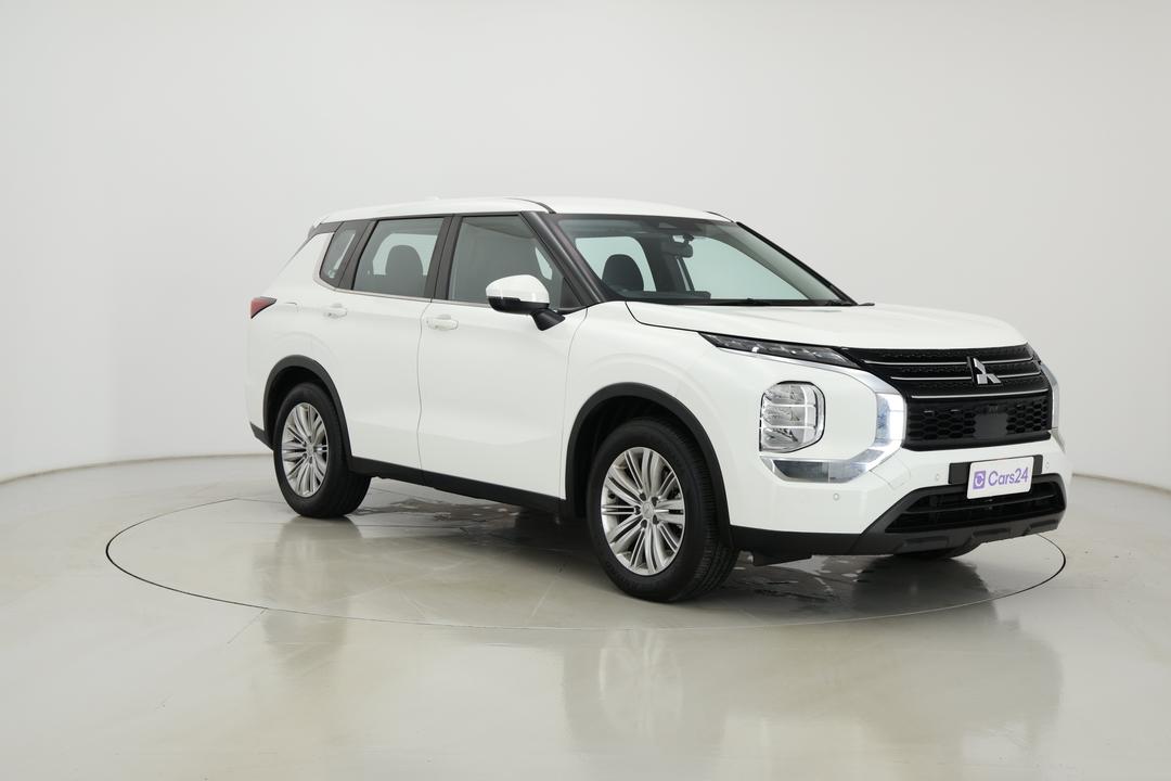 2024 Mitsubishi Outlander Es 5 Seat (2WD), Automatic, 53874 km, Right Front Diagonal (45- Degree) View