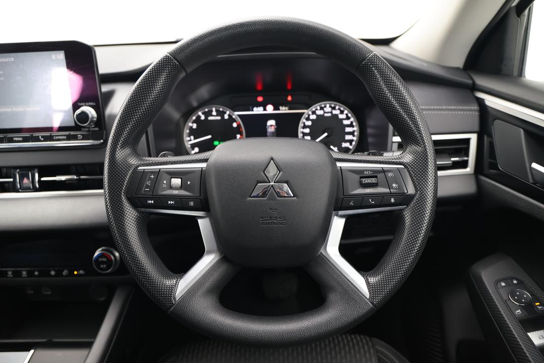 2024 Mitsubishi Outlander Es 5 Seat (2WD), Automatic, 53874 km, On-Roof Controls/Sunglass holder