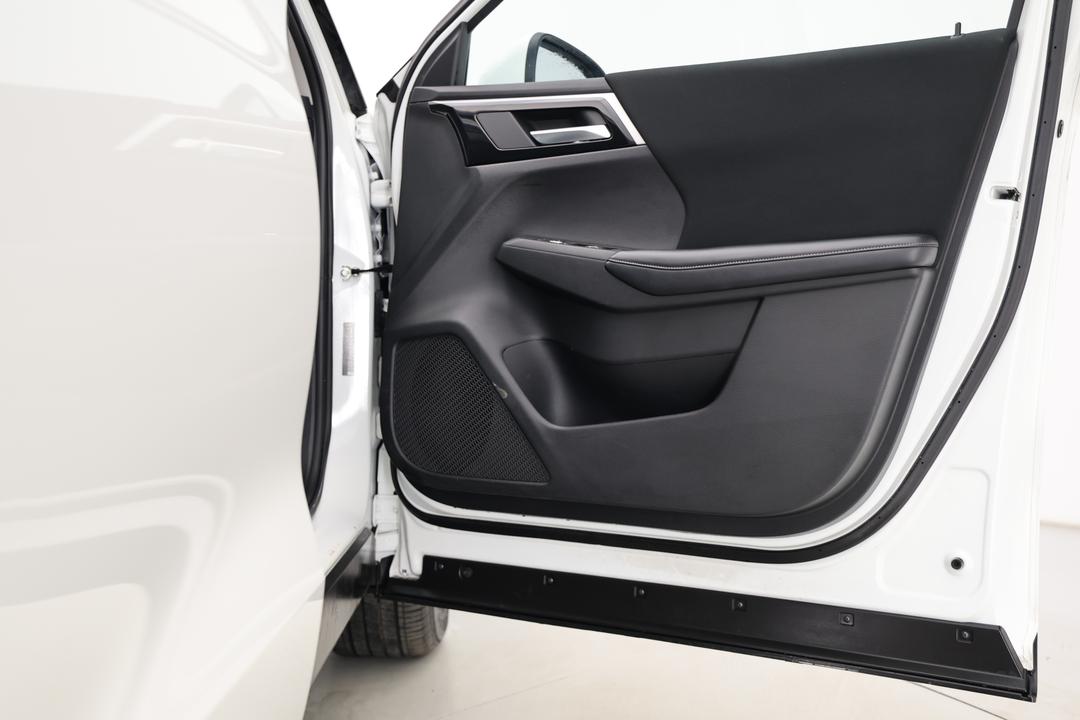 2024 Mitsubishi Outlander Es 5 Seat (2WD), Automatic, 53874 km, Drivers Side Adjustment Panel