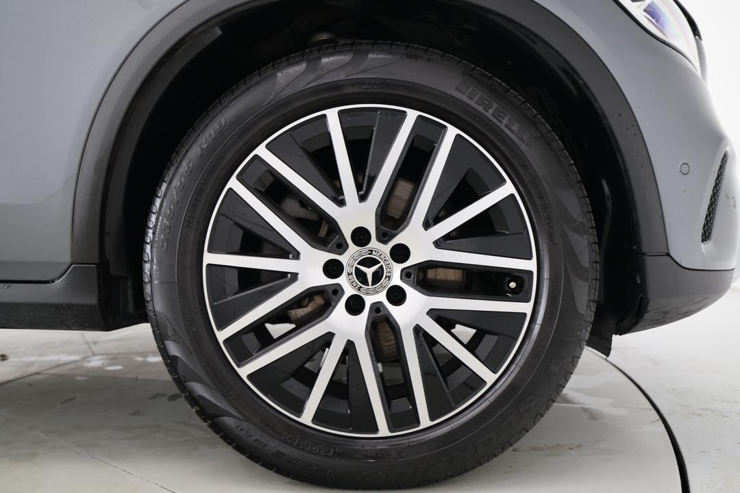 2022 Mercedes-benz GLC 200, Automatic, 26066 km, Right Front Wheel