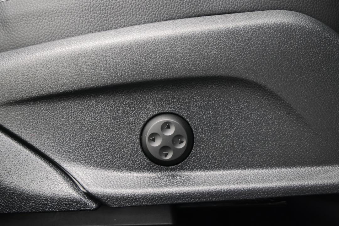 2022 Mercedes-benz GLC 200, Automatic, 26066 km, Drivers Side Adjustment Panel