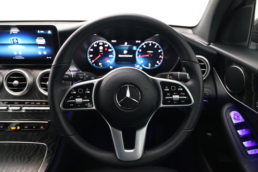 2022 Mercedes-benz GLC 200, Automatic, 26066 km, Infotainment System