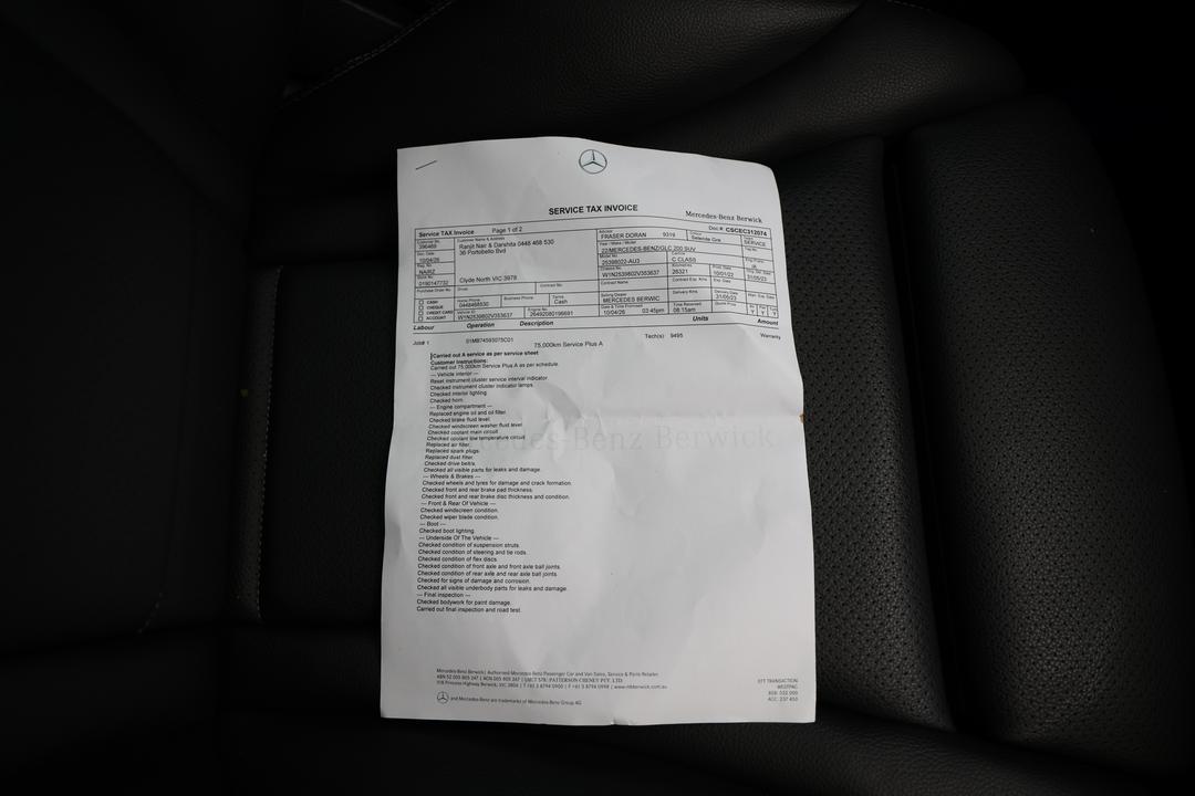 2022 Mercedes-benz GLC 200, Automatic, 26066 km, Key Close-up