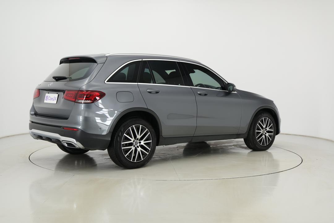 2022 Mercedes-benz GLC 200, Automatic, 26066 km, Right Back Diagonal (45- Degree) View